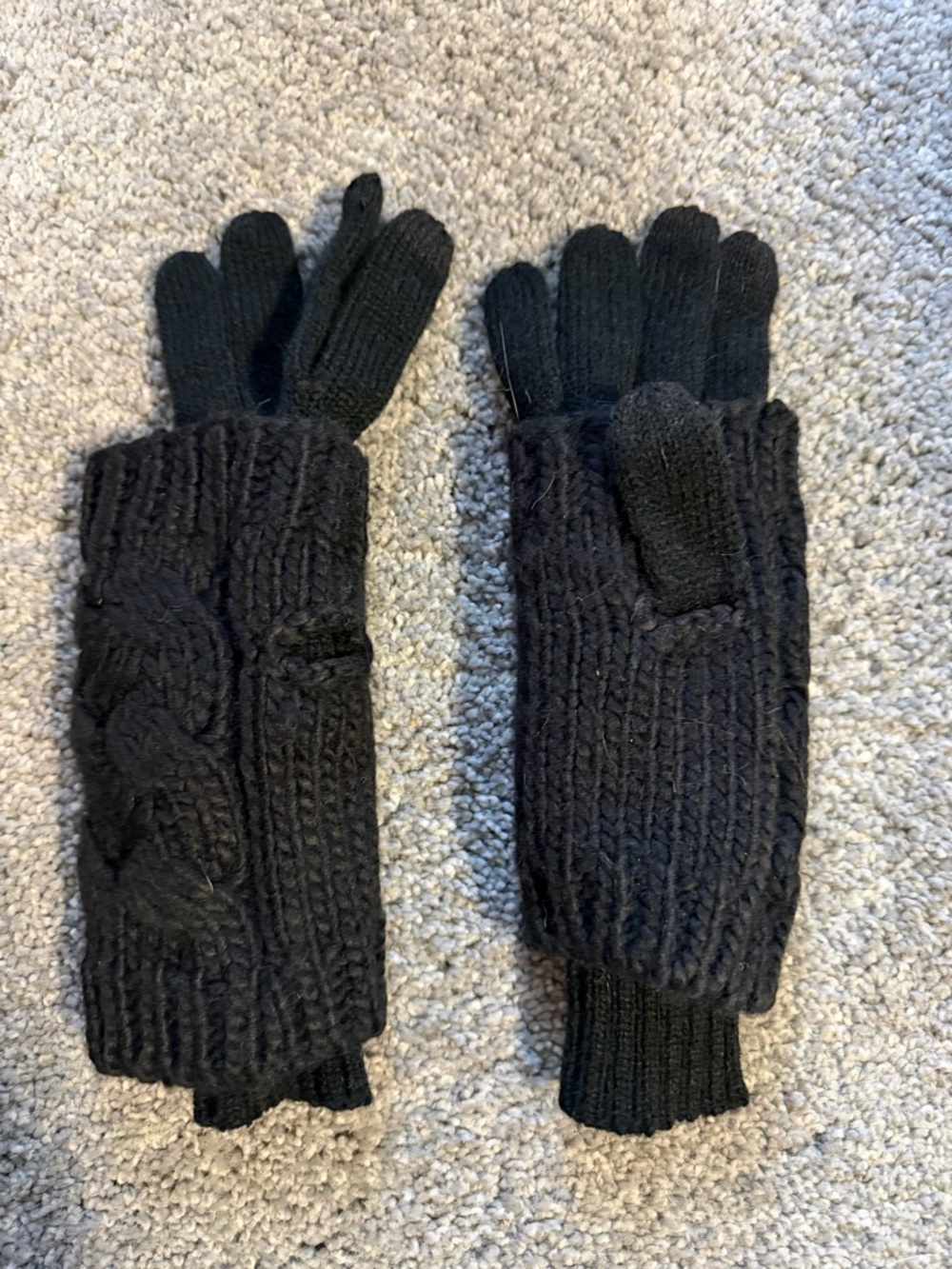 Black Knit Gloves